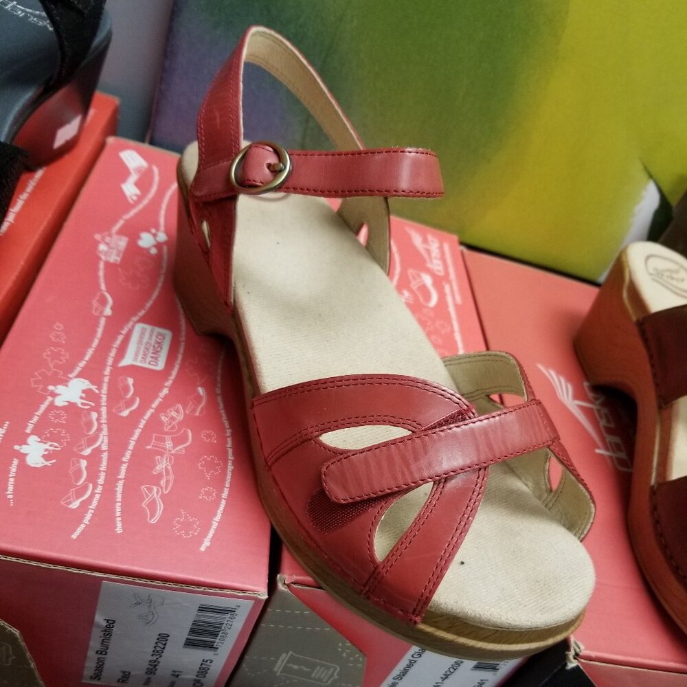NEW Dansko Season Burnished Sandal
